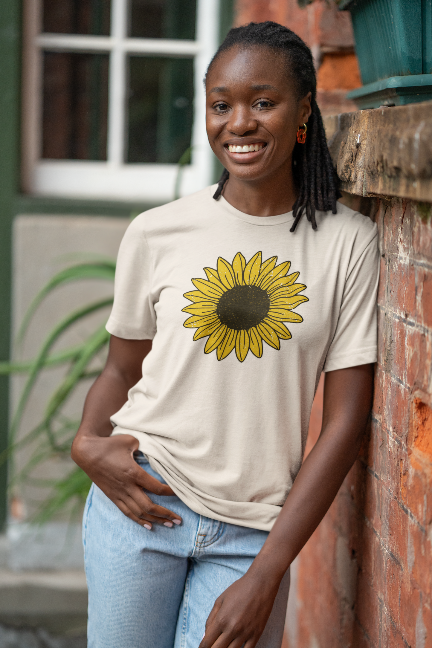 Vintage Sunflower – Unisex T-Shirt [Bright & Bold Floral Style]