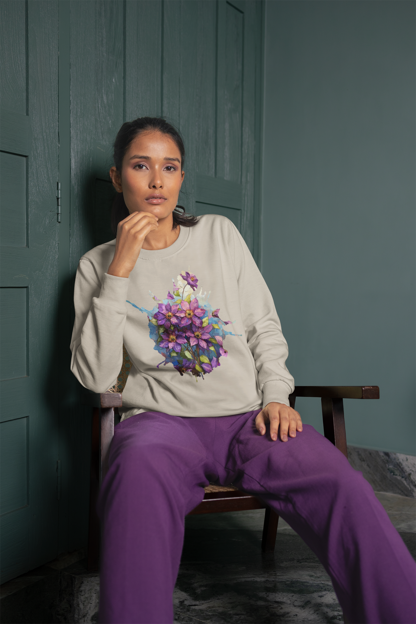 Enchanted Vines Clematis - Sweatshirt [NATURE MEETS ART]